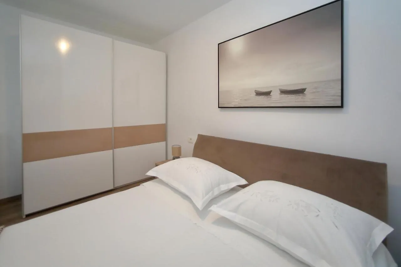 Apartment Alfonso بيبينيا